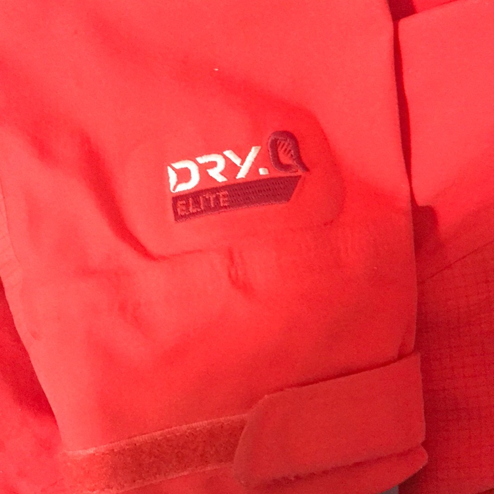 Mountain Hardware Coat - image 7